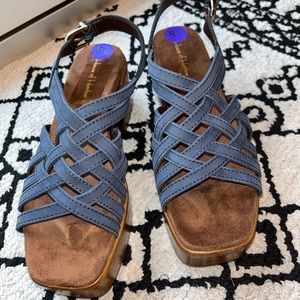 House of Harlow 1960 chunky heel sandal